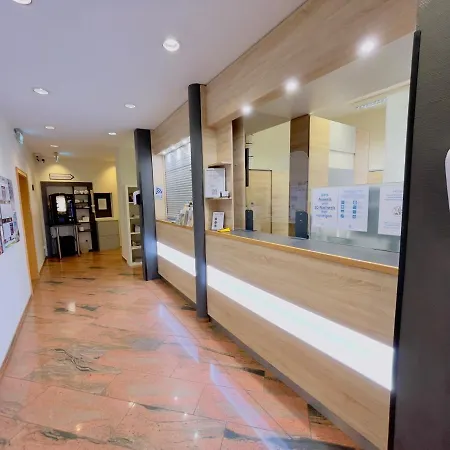 Hotel Central מלון באמברג