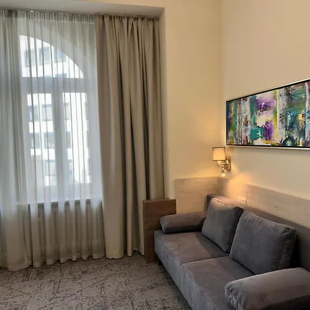 Hotel Central Hotel 3*