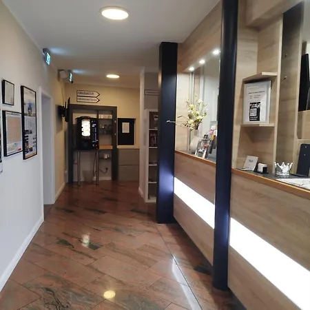 מלון Hotel Central באמברג