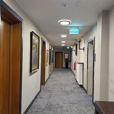 Hotel Central Hotel 3*